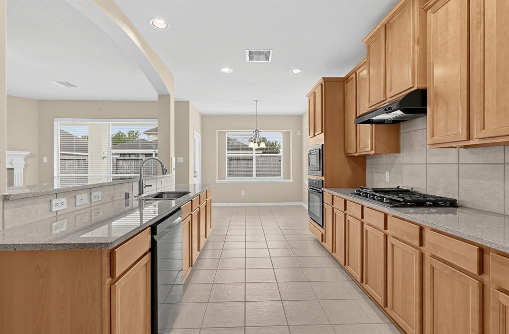5812 Orchard Trail Drive Property Photo 9