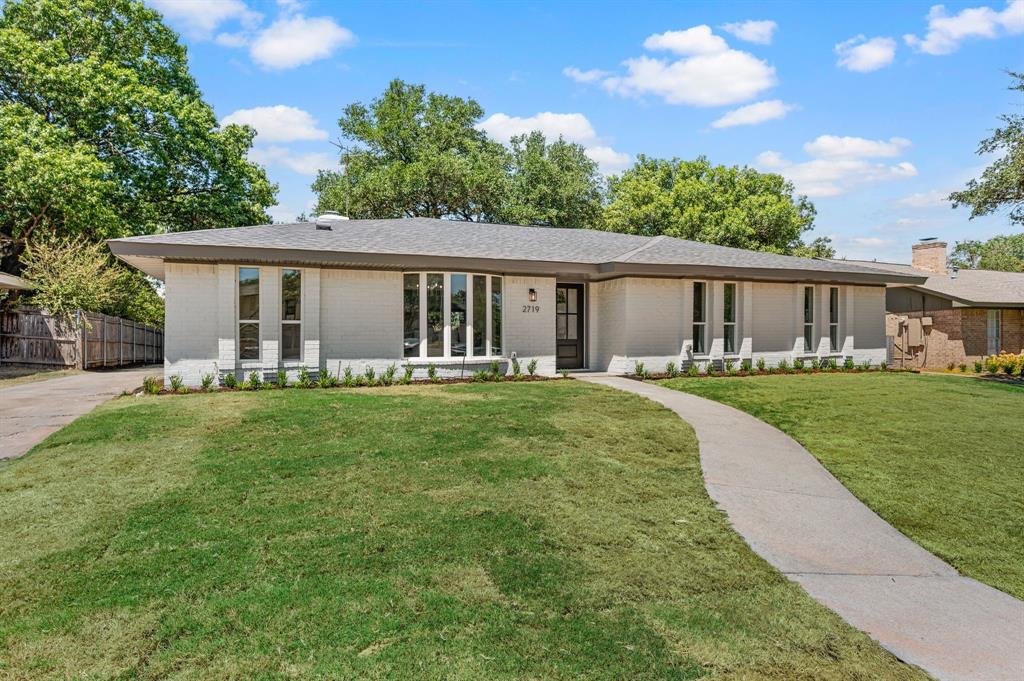 2719 N Cypress Circle Property Photo 1