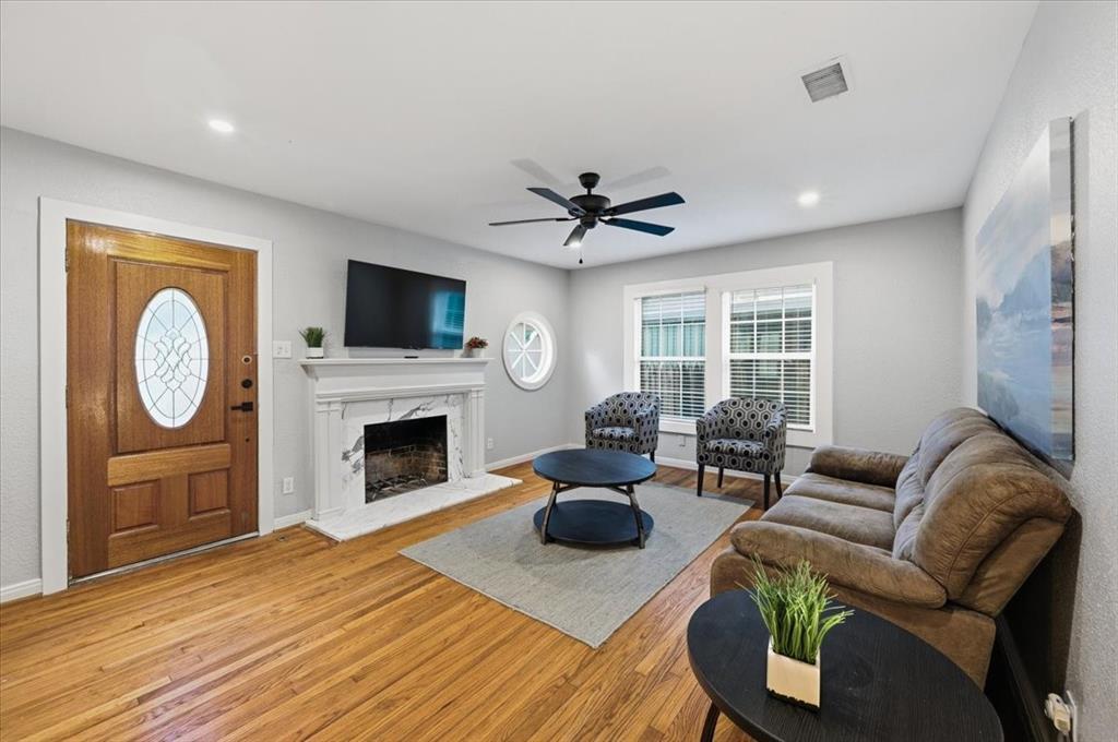 2614 Roanoke Avenue Property Photo 7
