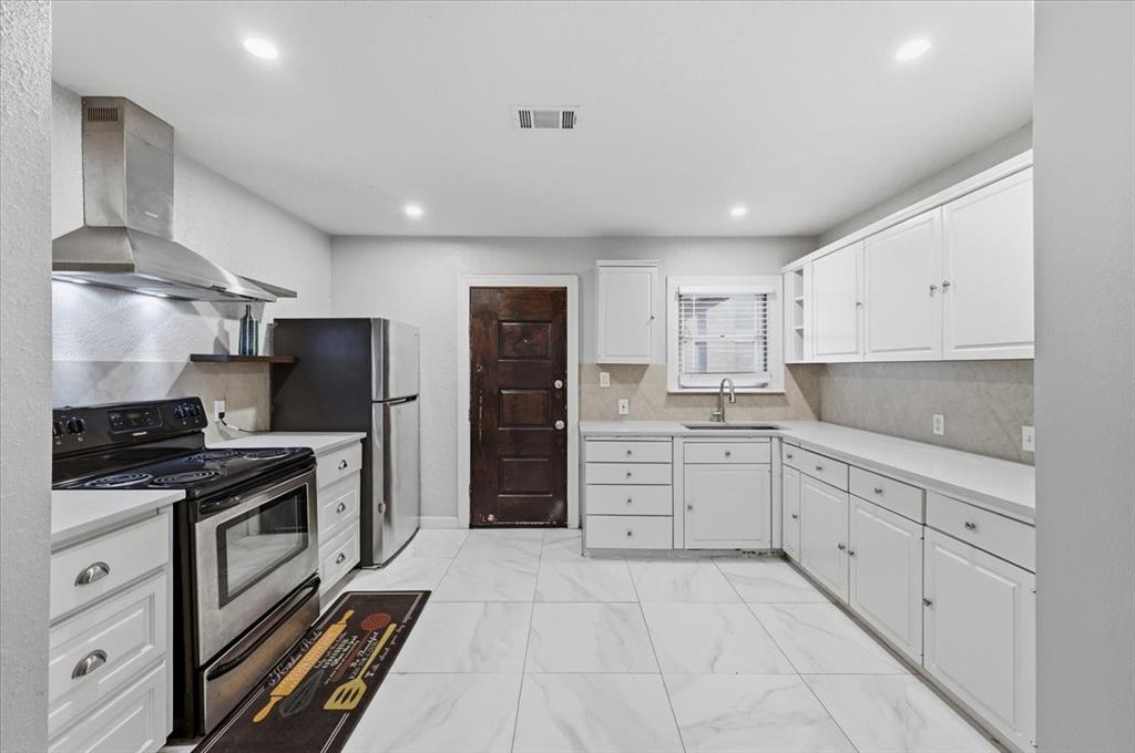2614 Roanoke Avenue Property Photo 10