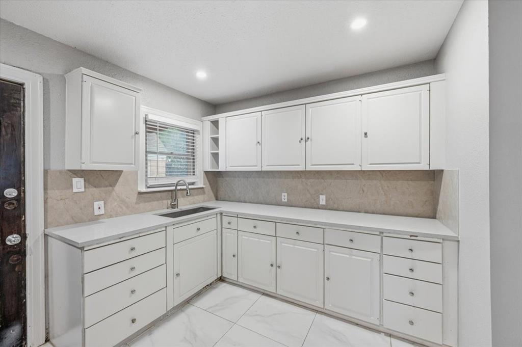2614 Roanoke Avenue Property Photo 11