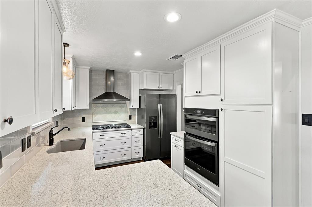 1309 Oxford Lane Property Photo 1