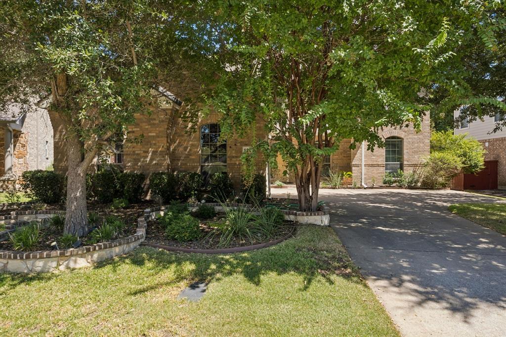 608 Saddlehorn Drive Property Photo 2