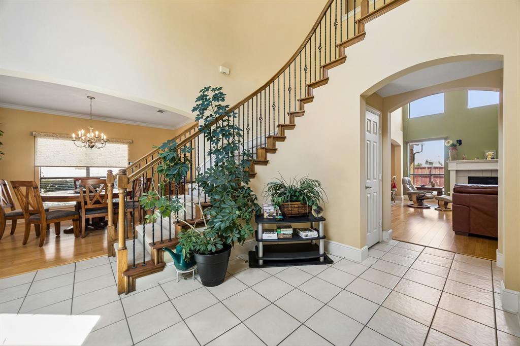 608 Saddlehorn Drive Property Photo 4
