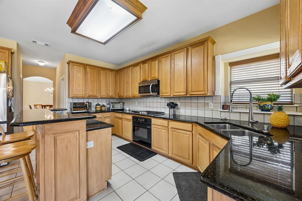 608 Saddlehorn Drive Property Photo 8