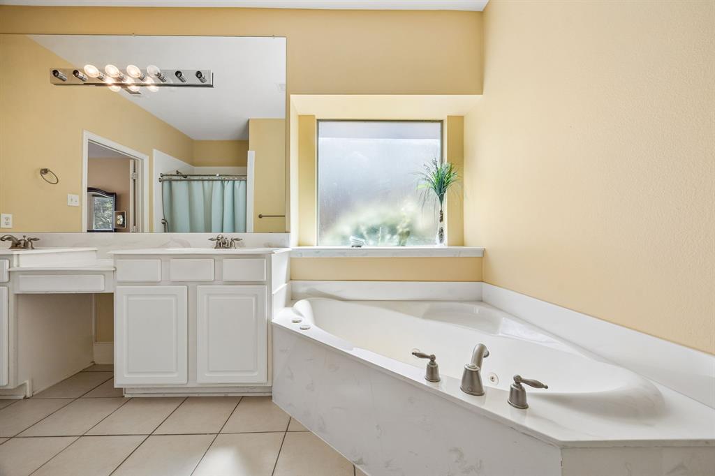 608 Saddlehorn Drive Property Photo 21
