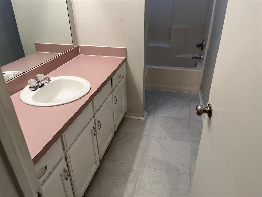 1152 Landsdale Lane Property Photo 8