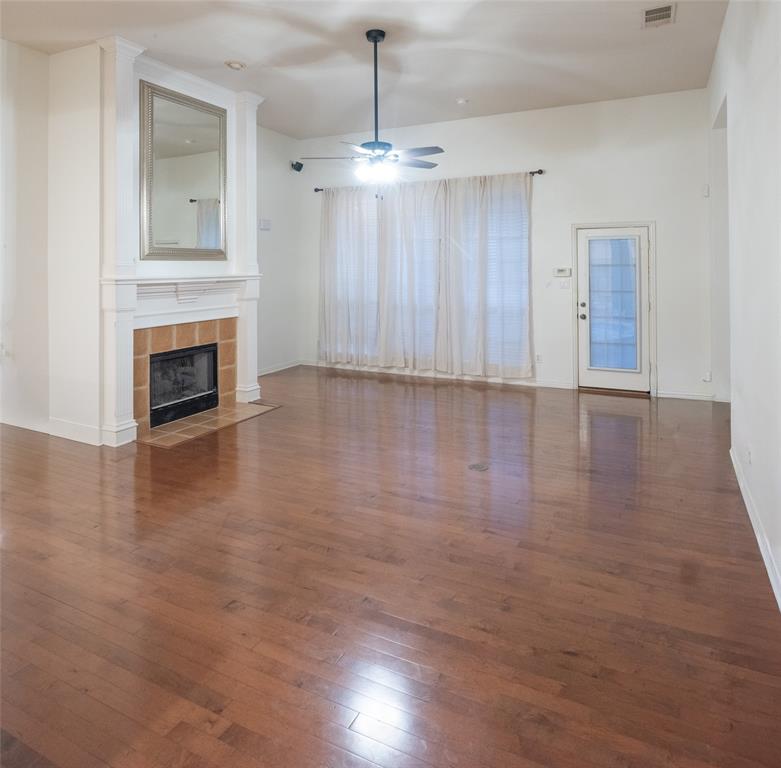 742 Yellowstone Drive Property Photo 7