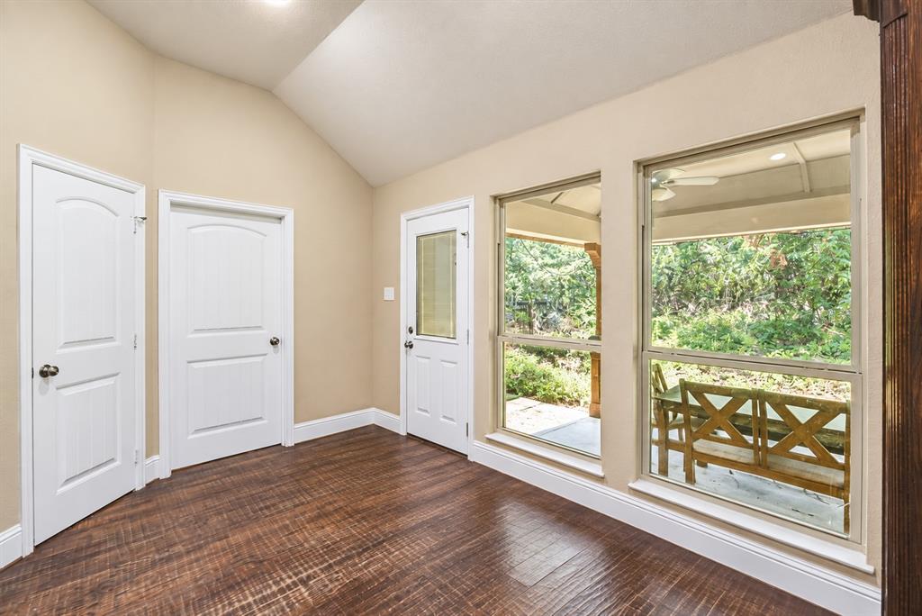 910 English Street Property Photo 8