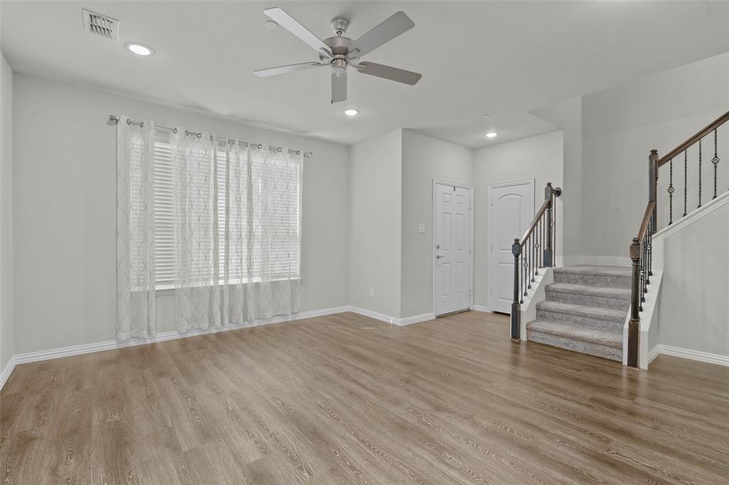2228 Davenport Drive Property Photo 4