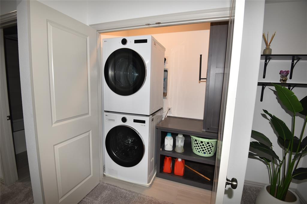 1022 Emil Place Property Photo 21