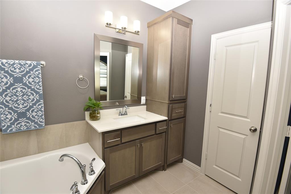 1022 Emil Place Property Photo 28