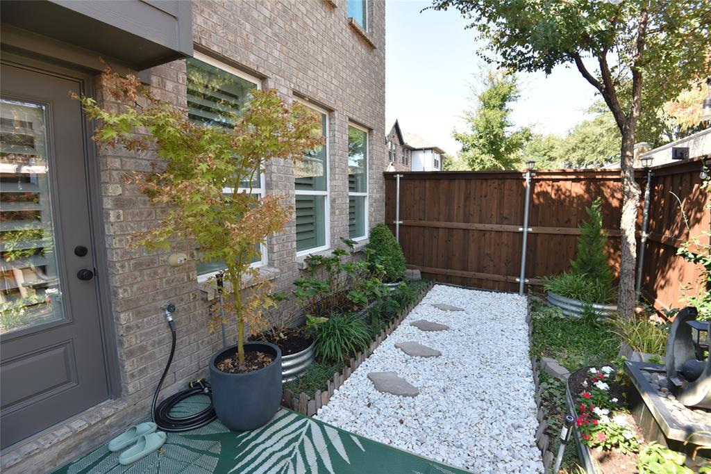 1022 Emil Place Property Photo 31