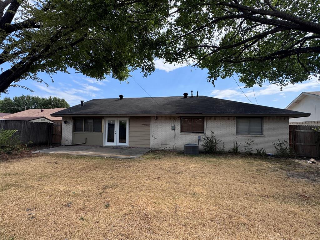 1610 Kingston Drive Property Photo 2