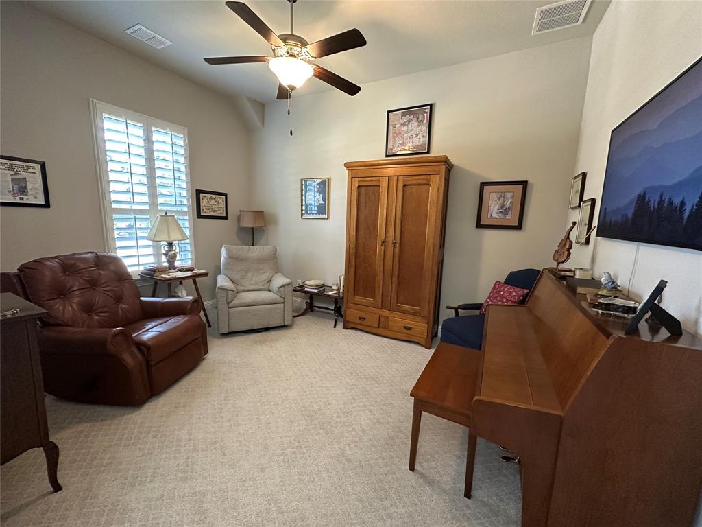 2805 Maverick Way Property Photo 3