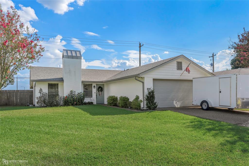 3120 Le Oaks Drive Property Photo 1