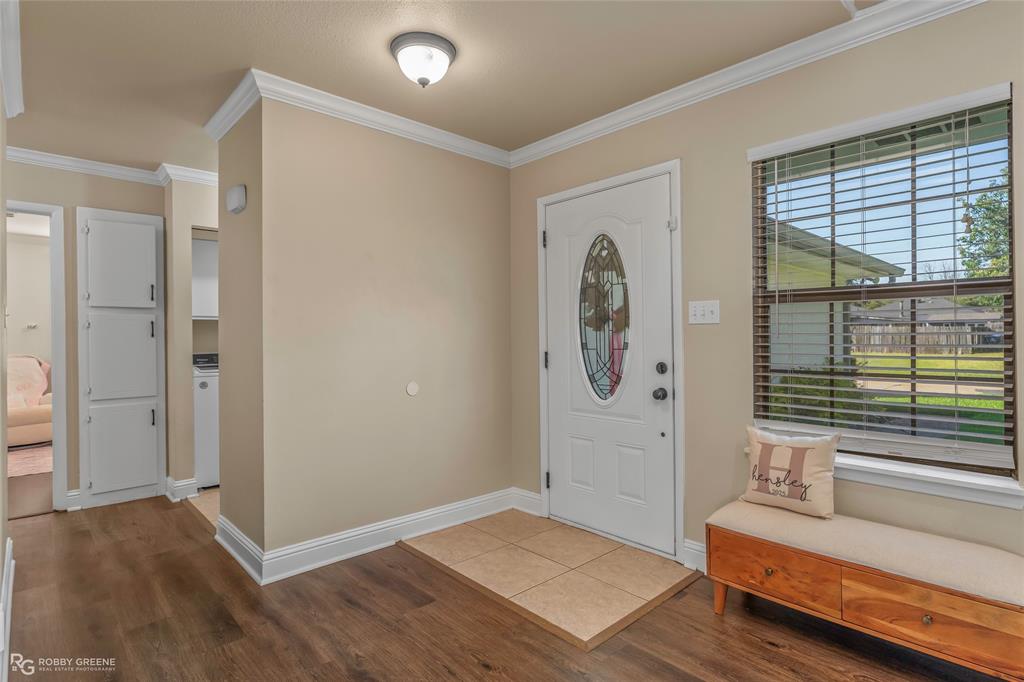 3120 Le Oaks Drive Property Photo 3