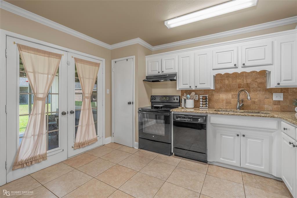 3120 Le Oaks Drive Property Photo 10