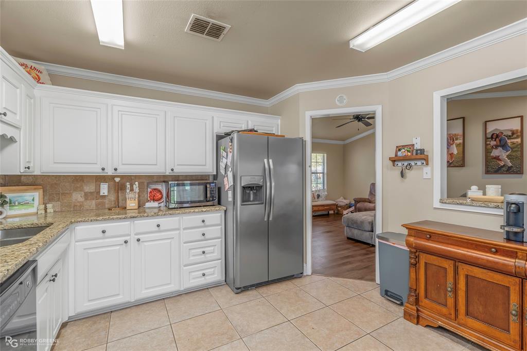 3120 Le Oaks Drive Property Photo 12