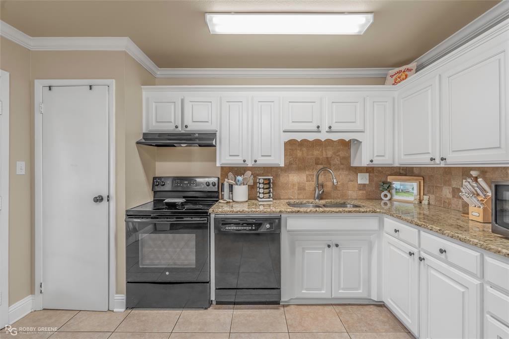 3120 Le Oaks Drive Property Photo 14