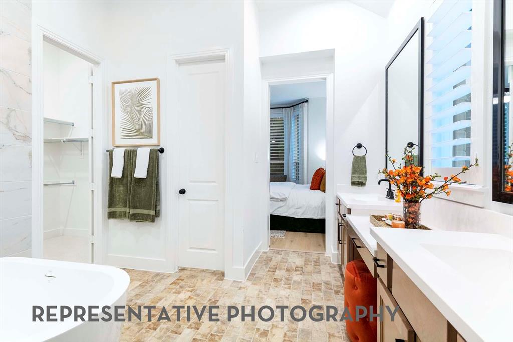 1049 Pelotazo Avenue Property Photo 8