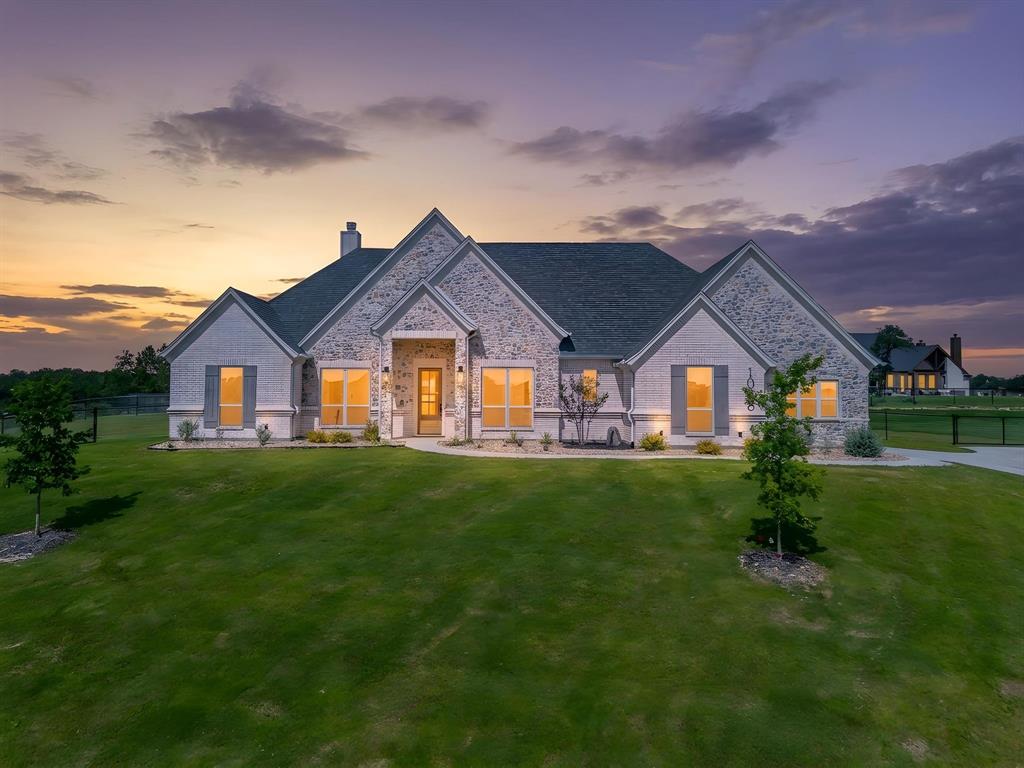 1038 Deer Island Court Property Photo 2