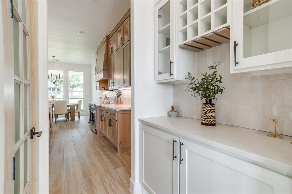 1038 Deer Island Court Property Photo 16