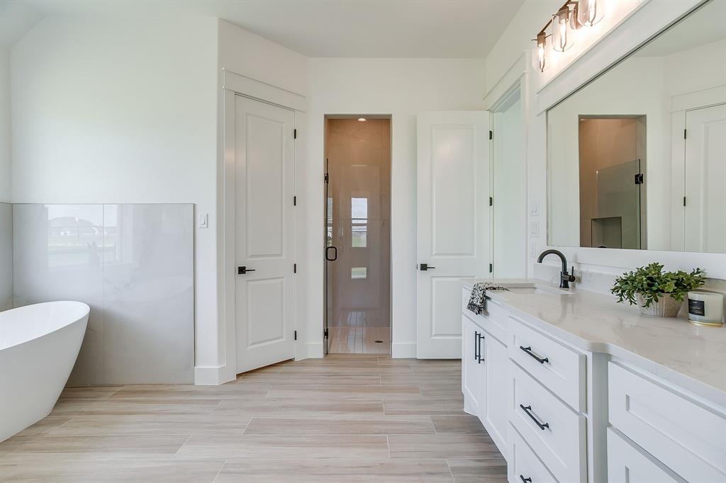 1038 Deer Island Court Property Photo 22