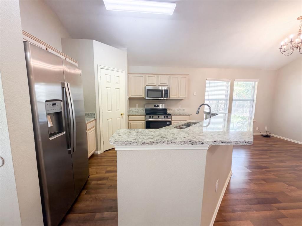 411 Tolleson Drive Property Photo 2