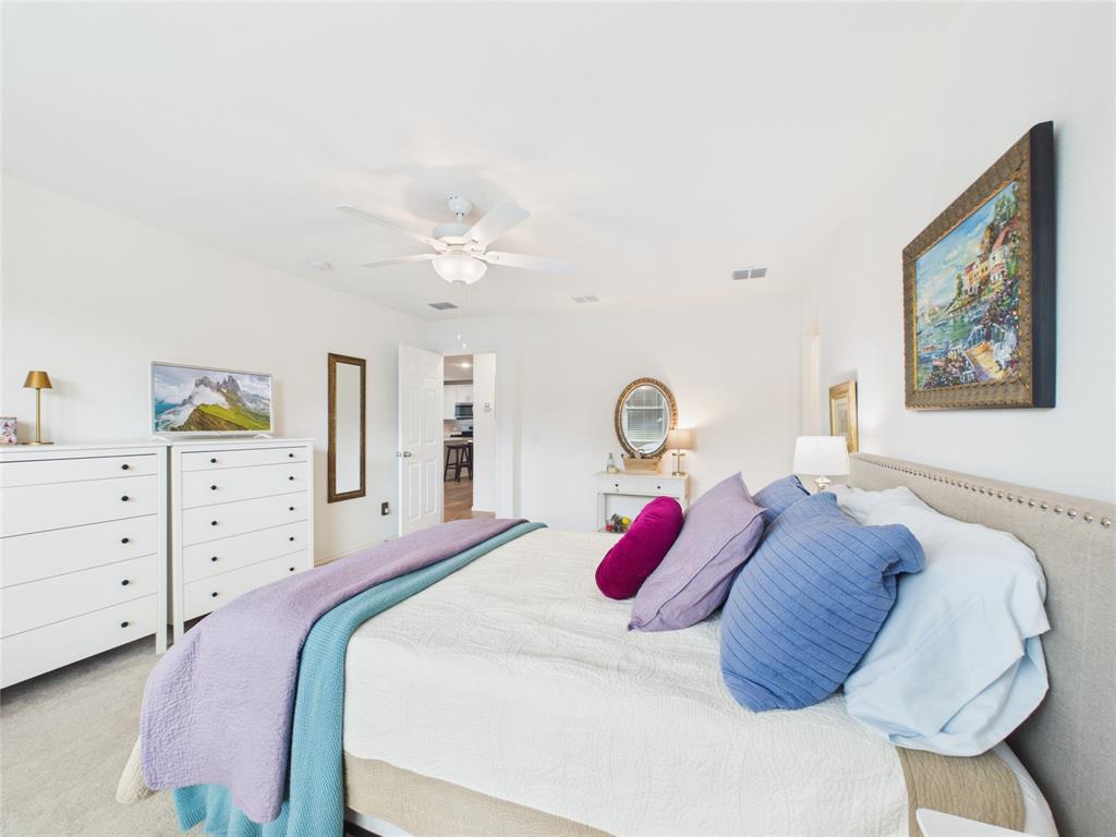 16039 Malaya Street Property Photo 16