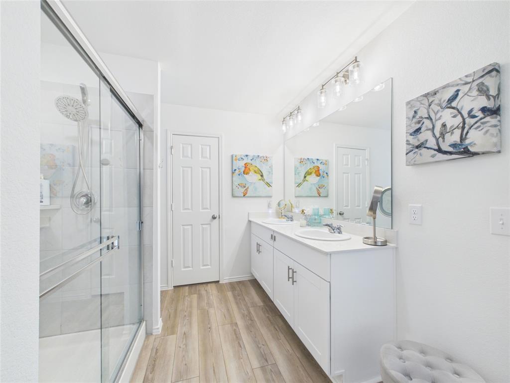 16039 Malaya Street Property Photo 18