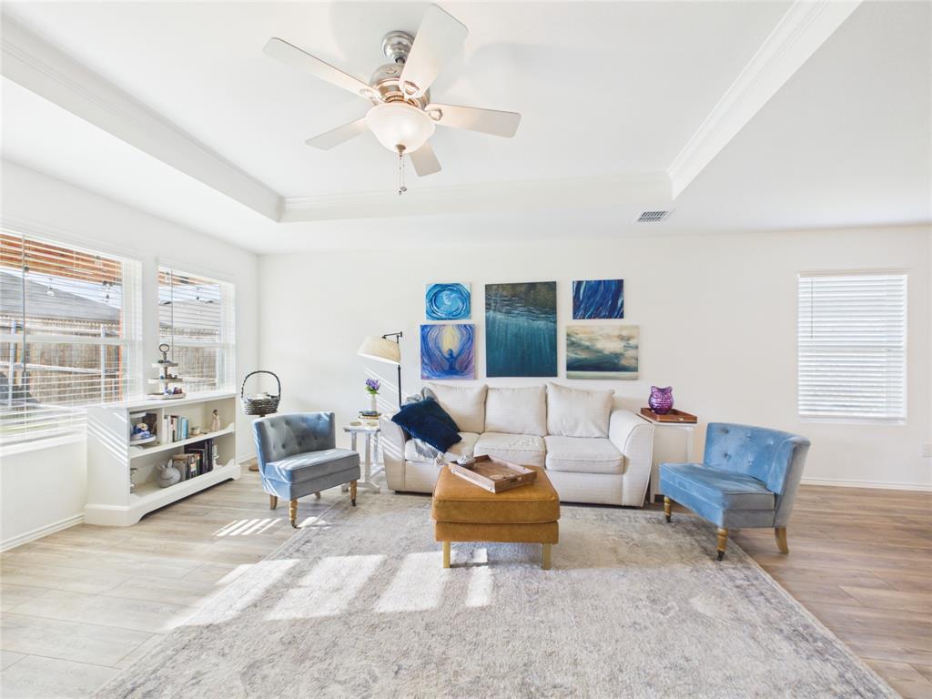 16039 Malaya Street Property Photo 20