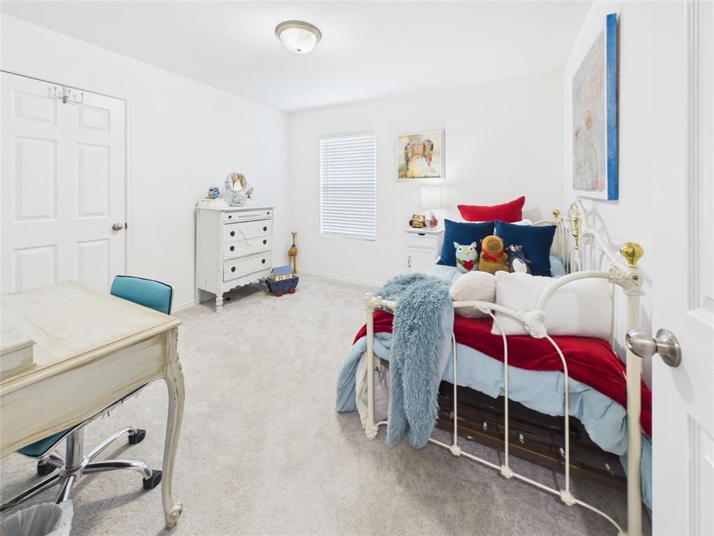 16039 Malaya Street Property Photo 23