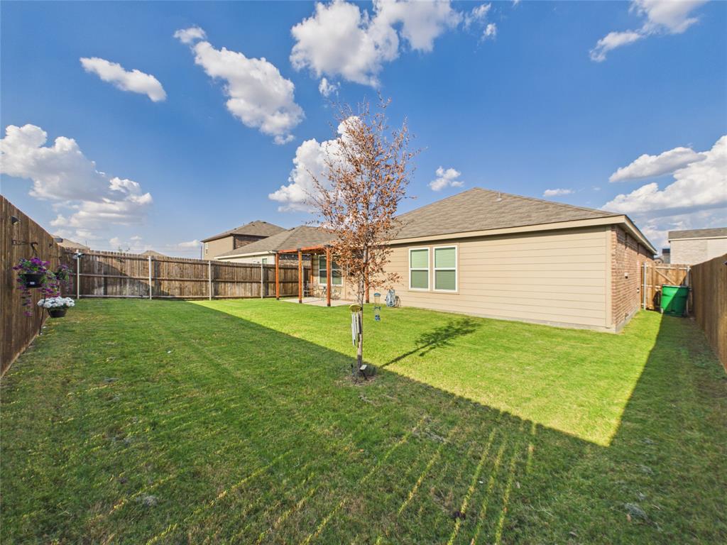 16039 Malaya Street Property Photo 28