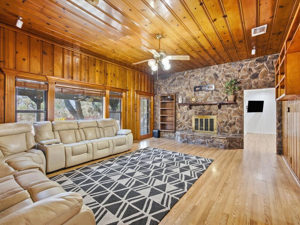 7905 Ella Young Drive Property Photo 11