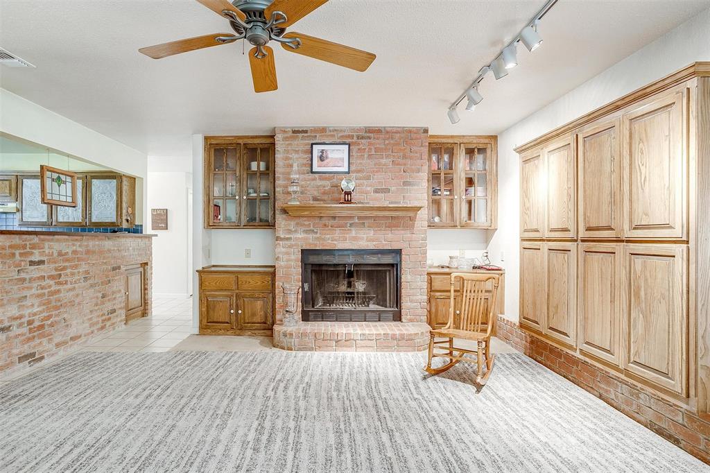 8621 Ravenswood Road Property Photo 17