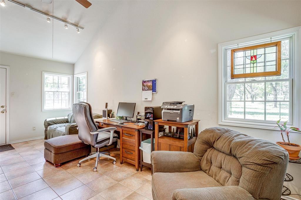 8621 Ravenswood Road Property Photo 29