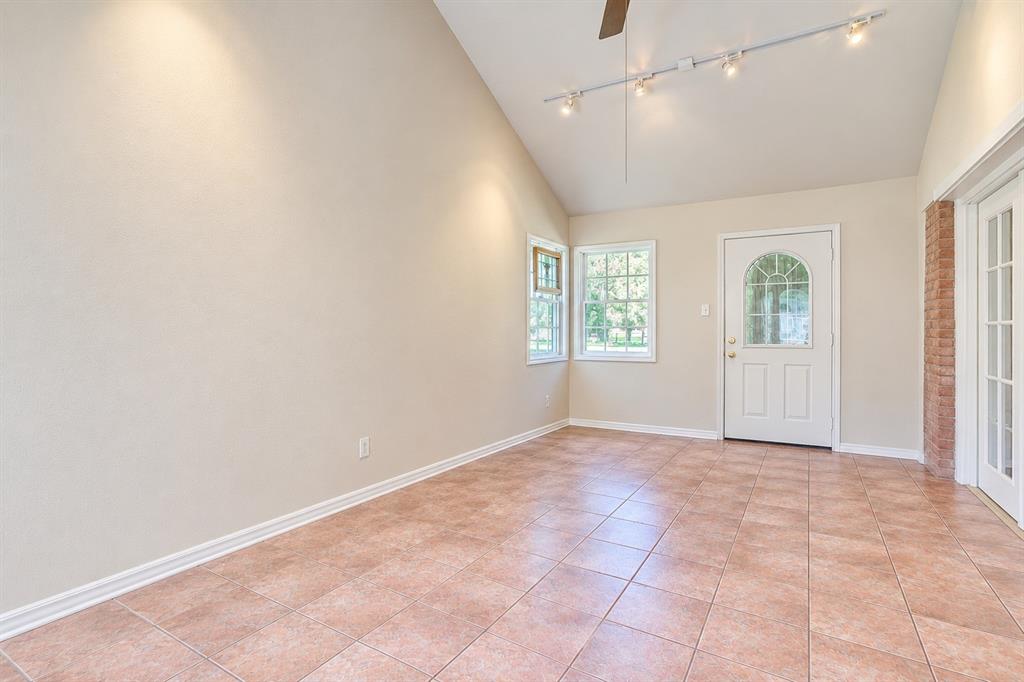 8621 Ravenswood Road Property Photo 30