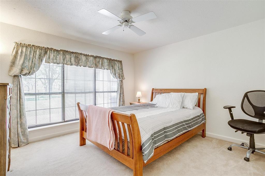 8621 Ravenswood Road Property Photo 31