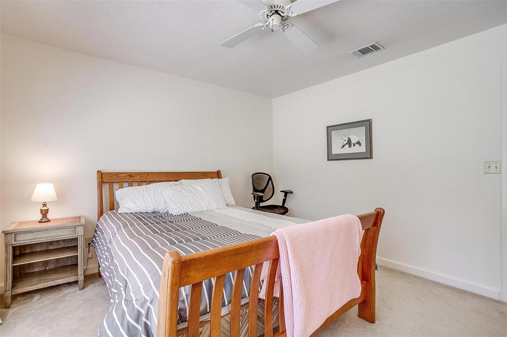 8621 Ravenswood Road Property Photo 32