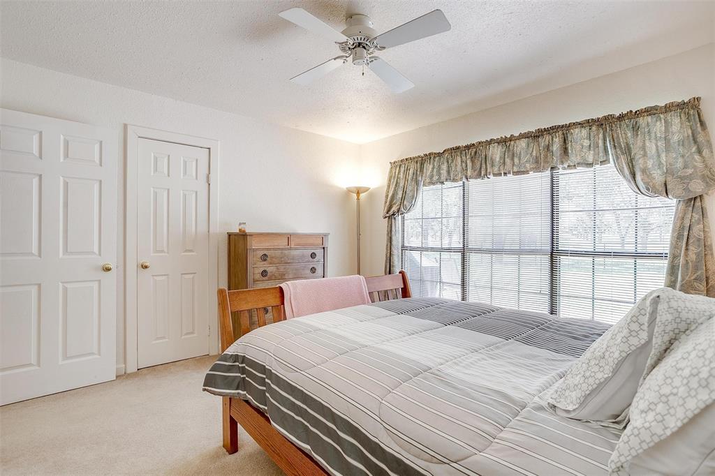 8621 Ravenswood Road Property Photo 33