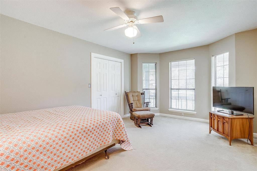 8621 Ravenswood Road Property Photo 35