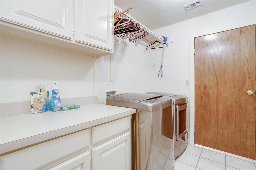 8621 Ravenswood Road Property Photo 39
