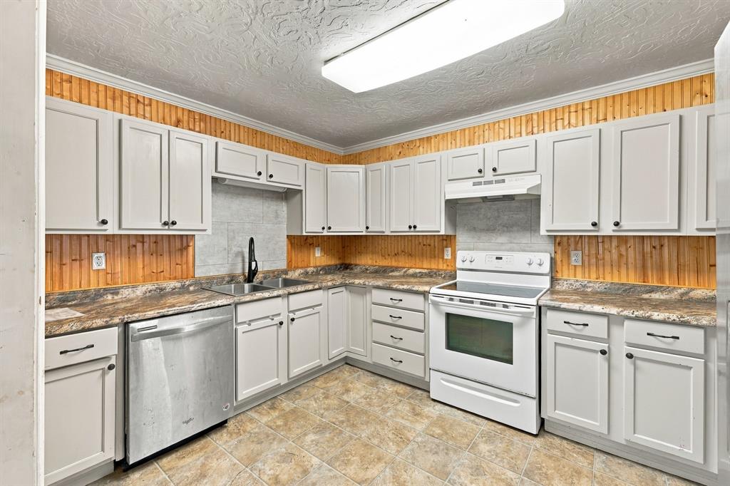 3357 E Fm 323 Property Photo 11