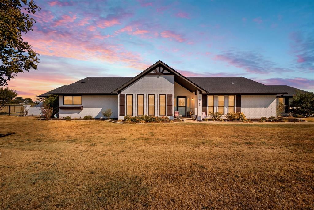 20185 Willow Glade Circle Property Photo 1