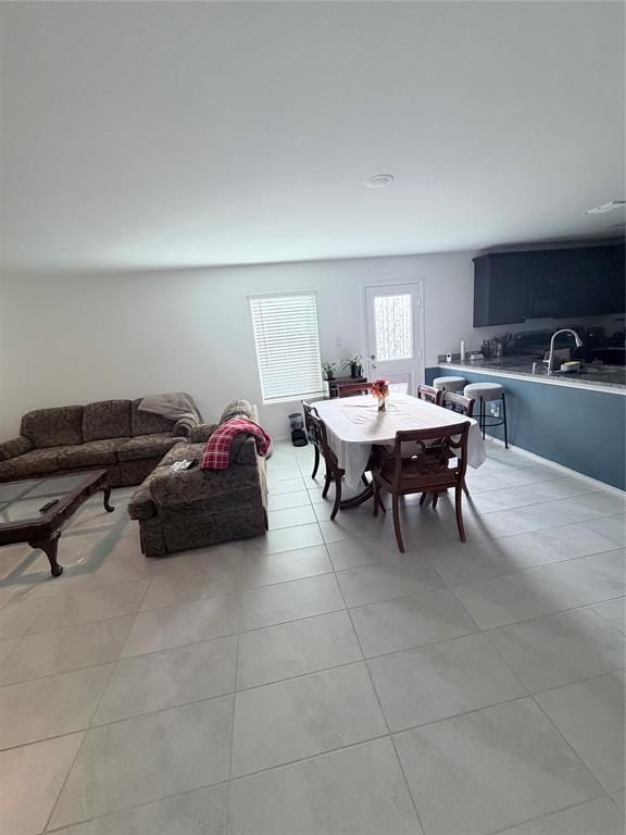 2529 Russell Street Property Photo 4