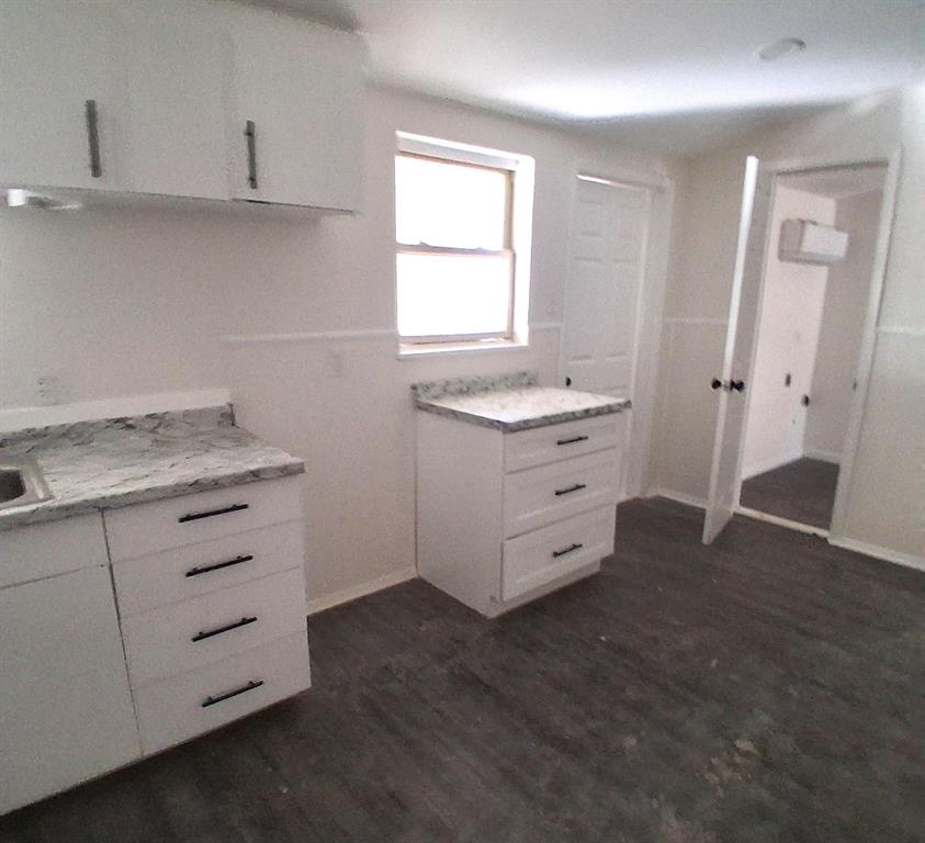 516 Forrest Lane Property Photo 9