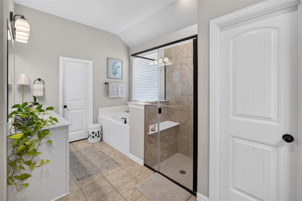 4004 Sanger Meadow Drive Property Photo 10