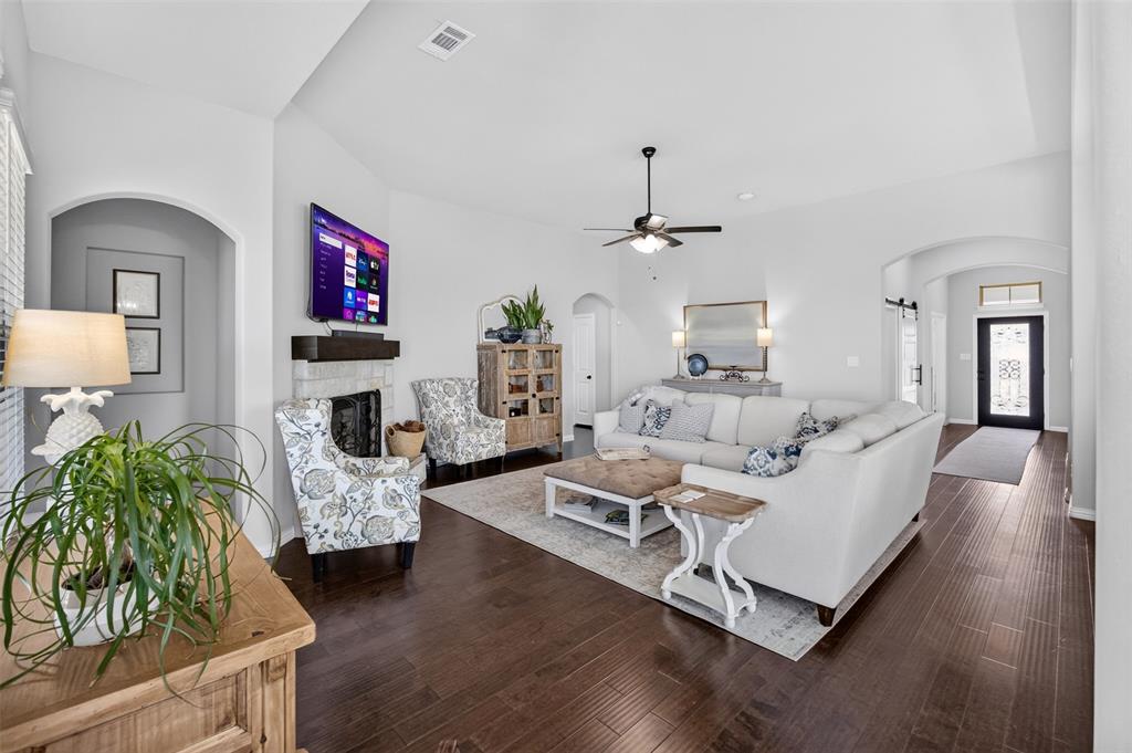 4004 Sanger Meadow Drive Property Photo 18