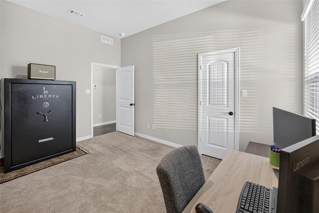 4004 Sanger Meadow Drive Property Photo 27
